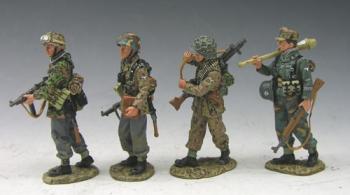 Germans on Patrol--four figure set--RETIRED--LAST ONE!! #2