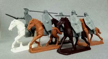 Roman Auxiliary Cavalry (Equites Singulares)--5 mounted unpainted plastic figures & 5 horse figures #0