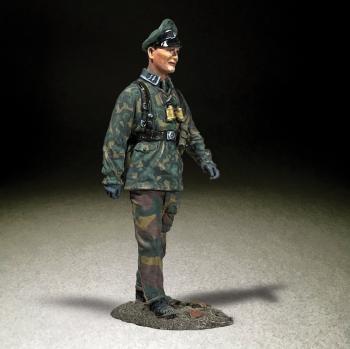 Waffen SS Hauptscharfuhrer Walking, Winter 1944-1945--single figure #4