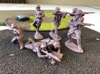 Image of 1/32 WWII British Infantry--15 Figures in 8 poses--TWO IN STOCK.