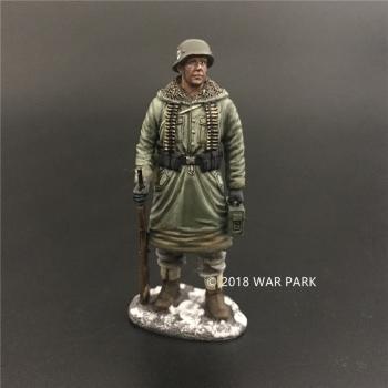 LSSAH soldier with MG42 Ammo, Battle of Kharkov--single figure #20