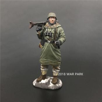 LSSAH soldier with MG42 smoking, Battle of Kharkov--single figure #3