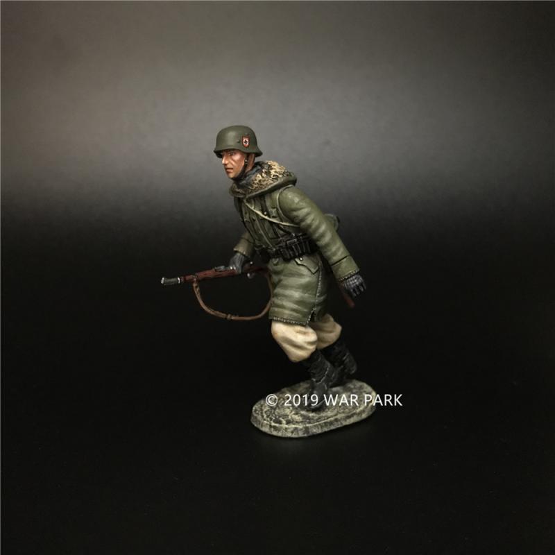 LSSAH Soldier Running with a 98k (left hand trailing), Battle of Kharkov--single figure #1