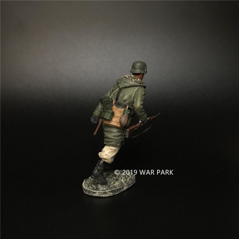 LSSAH Soldier Running with a 98k (left hand trailing), Battle of Kharkov--single figure #4