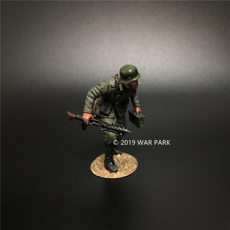 Groß deutschland Soldier Stealthing with MG34, Battle of Kursk--single figure #2
