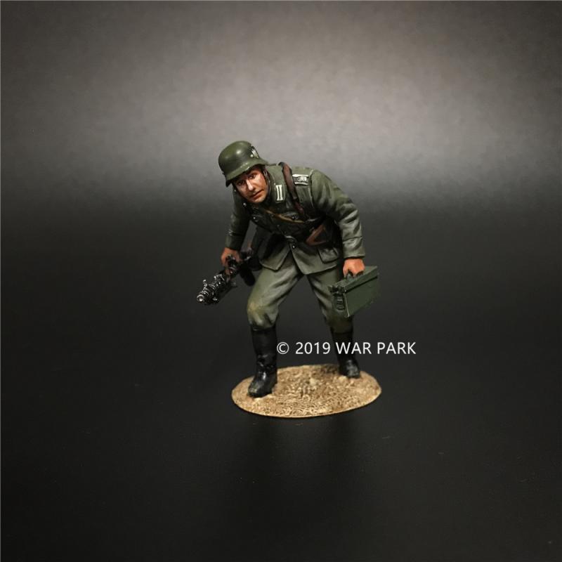 Groß deutschland Soldier Stealthing with MG34, Battle of Kursk--single figure #1