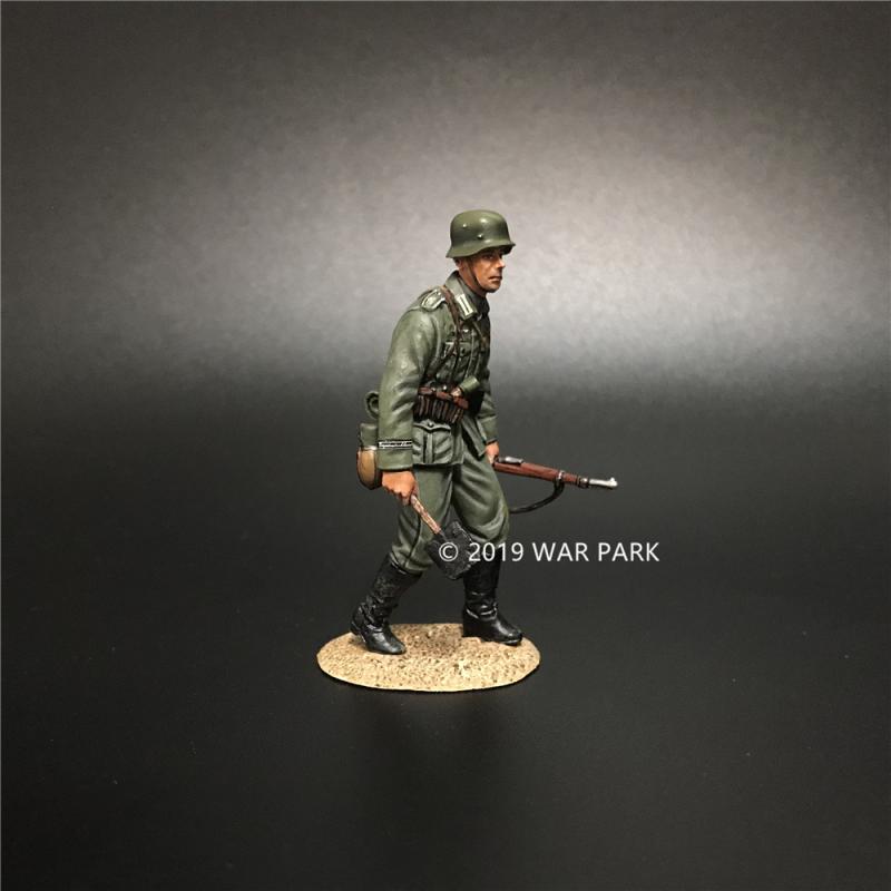 Figurine War Park Miniatures - Soldat Allemand Gross Deutschland Avec Fusil - Bataille De Koursk KU059 - 1/30