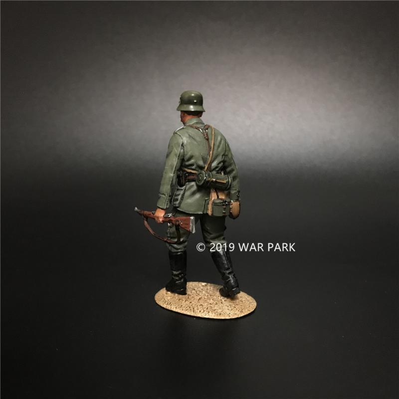 Groß deutschland Soldier with a Shovel, Battle of Kursk--single figure #4