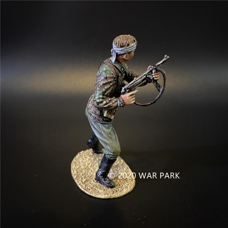 Das Reich SS Officer Leading the Charge (bandaged head), Battle of Kursk--single figure #4