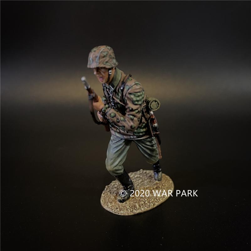 Das Reich SS Soldier Leading the Charge, Battle of Kursk--single figure #2