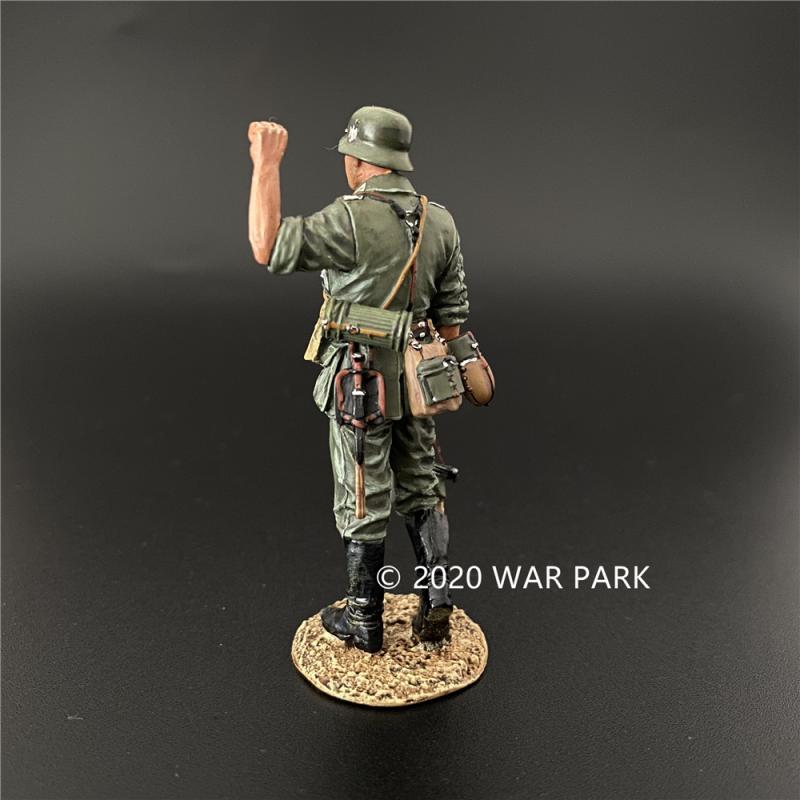 Groß deutschland Raising Hand with a MP40, Battle of Kursk--single figure #5