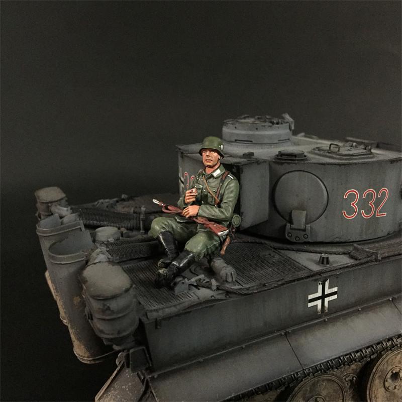 Wehrmacht Tank Rider with 98k Rifle #7 (seated, smoking), Battle of Kursk--single figure #2