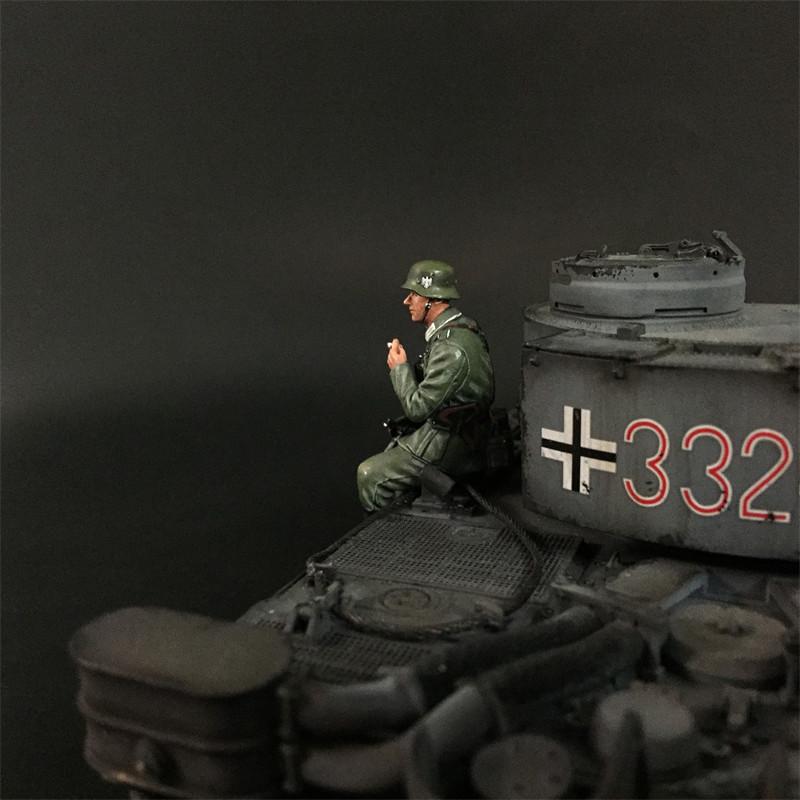 Wehrmacht Tank Rider with MP40 #9 (sitting, smoking), Battle of Kursk--single figure #2
