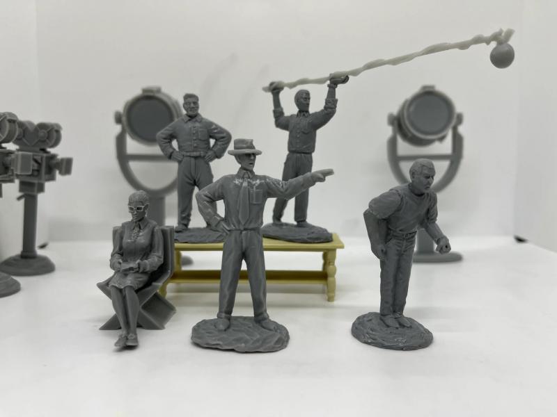 Movie Director and Crew--five figures and five accessory pieces #1