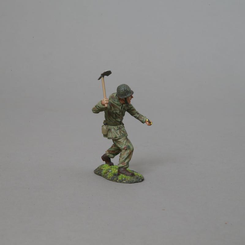 FF Legionnaire with Shovel & Bayonet--single running figure--RETIRED--LAST SEVEN!! #2