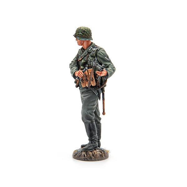 German Grenadier Loading MP44--single figure #3