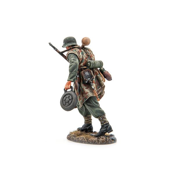 German Grenadier with Pz Faust and AT Mine--single figure #3