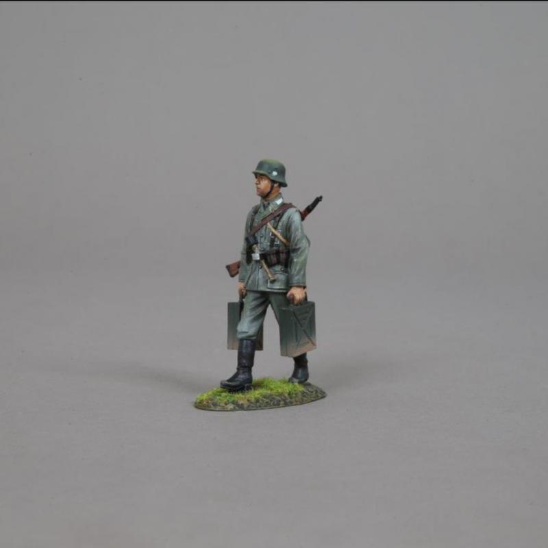 WWII German Heer Soldier Carrying Two Mortar Ammo Cases--single figure--RETIRED -- LAST THREE! #2