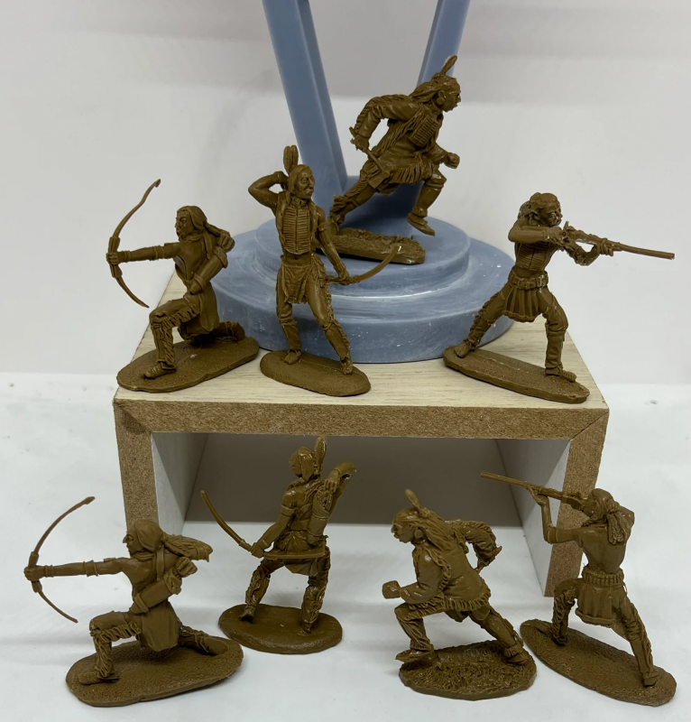 Sioux Indians (Brown)--eight figures in four poses -- AWAITING RESTOCK! #5