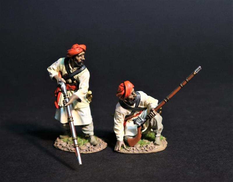 Two Maratha Infantrymen (standing gun pointed down, kneeling loading, red turbans & belts), Maratha Infantry, The Maratha Empire, Wellington in India, The Battle of Assaye, 1803--two figures #1
