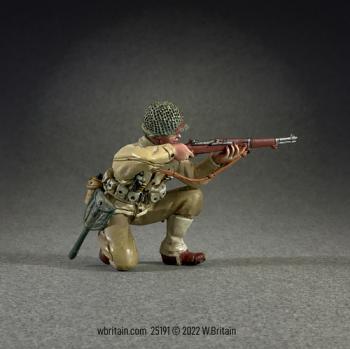 Image of U.S. Infantryman Kneeling Firing M1 Garand, 1943-45--single figure