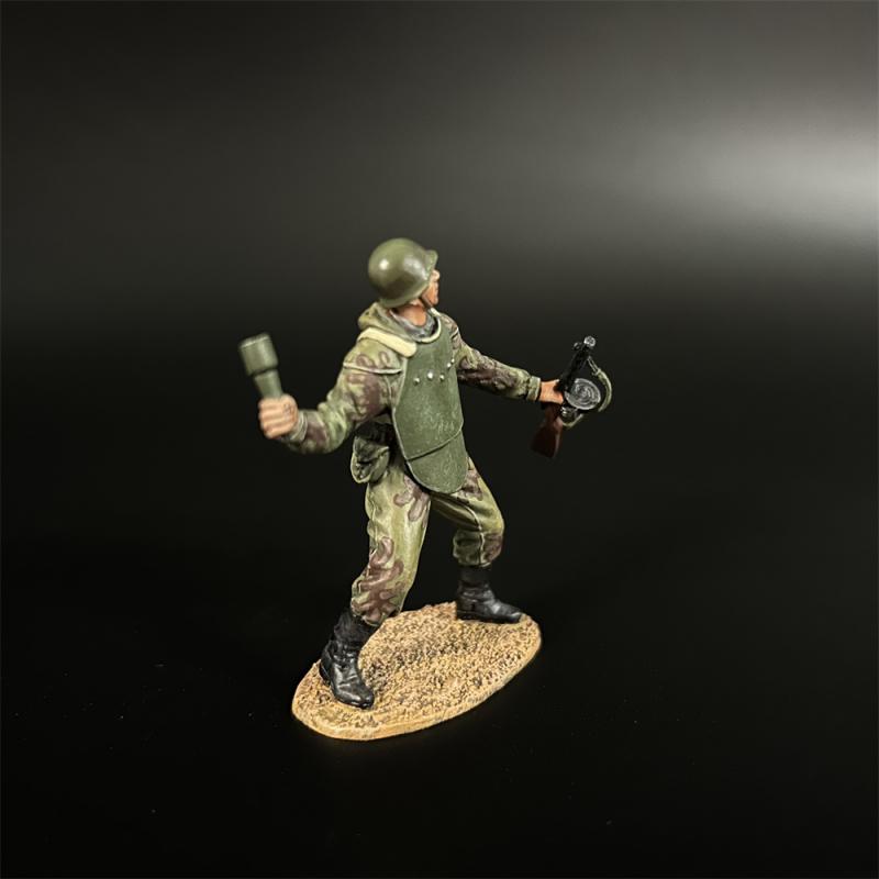 Red Army Assault Engineer Throwing a Grenade--single figure #3