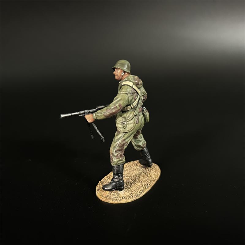 Red Army Assault Engineer with DP Machine Gun--single figure #1