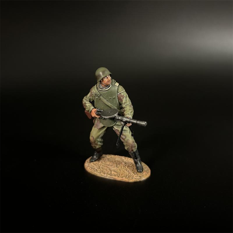 Red Army Assault Engineer with DP Machine Gun--single figure #2