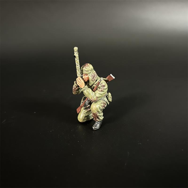 Red Army Sniper Kneeling with a Periscope--single figure #2