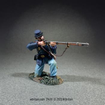 Image of Union Infantry in Sack Coat Kneeling Firing, No.2--single figure