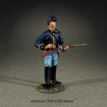 Image of Union Dismounted Cavalry Trooper Loading Carbine, No.2--single figure
