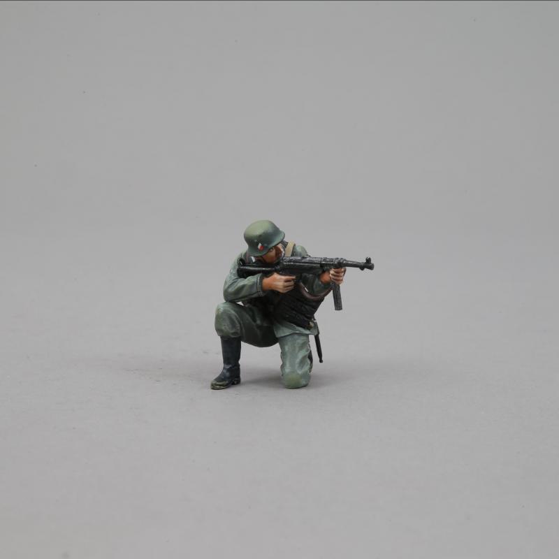 Kneeling German Heer NCO in Winter Camo Firing an MP40--single kneeling figure--RETIRED--LAST TWO!! #2