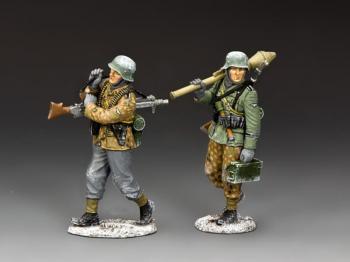 Image of MG42 Gun Team Set--two walking Waffen SS figures