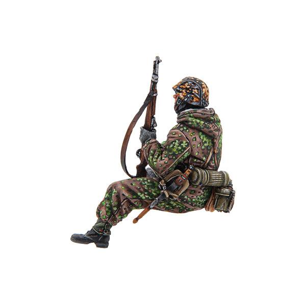 German Waffen SS Sitting with K98--single seated figure #2