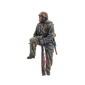 Image of German Waffen SS Sitting with K98--single seated figure--TWO IN STOCK.