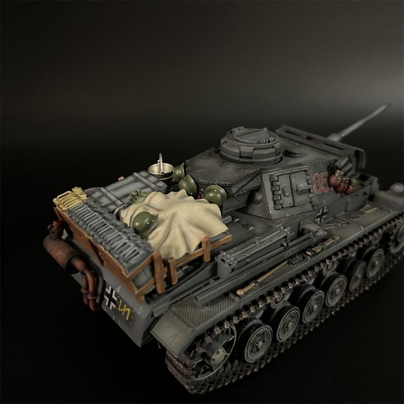Panzer III Stock Set C--stowage (including jerry cans), helmets, kettles, water bucket #3