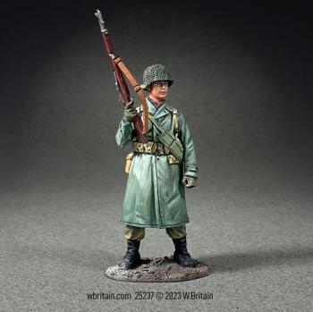 Image of U.S. Infantry in Raincoat Standing with M1 on Hip, 1943-45--single figure
