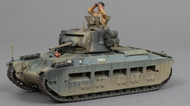 T.6924 GNOME III, 7 RTR, Matilda II Tank [Queen of the Desert]--tank and two crew figures #3