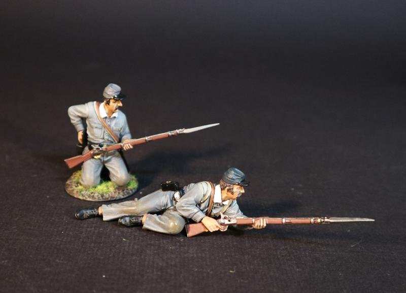 Two Infantrymen, 4th Virginia Regiment, First Brigade, The Army of the Shenandoah, The First Battle of Manassas, 1861, ACW 1861-1865--two figures (kneeling loading (gray shirt), lying leaning on left elbow and readying to fire (gray shirt)) #1