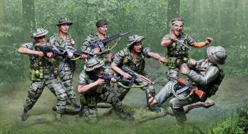 Image of Vietnam LRRP Special Forces Full Seven Figure Set--seven Vietnam-era figures