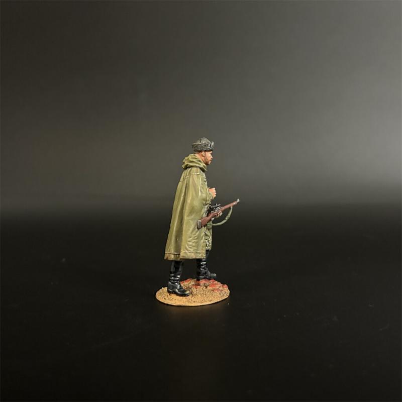 Red Army Sniper Koulikov Wearing a Cloak--single standing figure holding binoculars and rifle #4