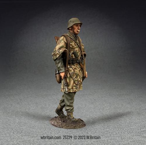 German Grenadier Walking with Ammo Can, 1941-45--single figure #1