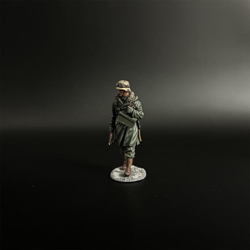 LSSAH Officer Standing with a MP40, Battle of Kharkov--single figure