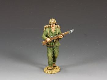 Image of Walking Marine--single figure with pack