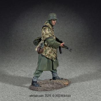 Image of German Grenadier Standing with StG 44, Winter 1944-45--single figure