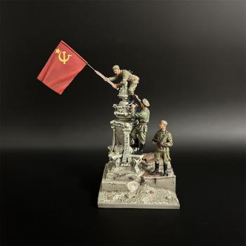 Image of Red Army Raising a Flag Over Reichstag--three figures and scenic base.