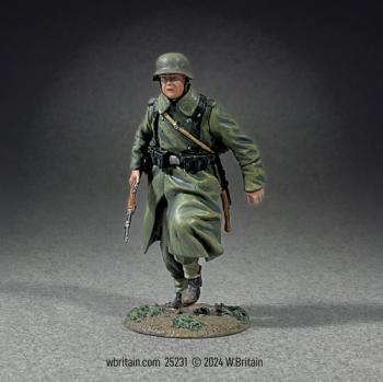 Image of German Grenadier Running in Greatcoat with Karabiner 98K, 1941-45--single figure