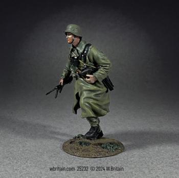 Image of German Grenadier NCO Running in Greatcoat With MP 40, 1941-45--single figure