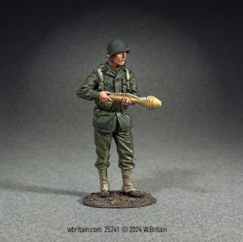 U.S. Infantryman with Panzerfaust, 1944-45--single standing figure U.S. Infantryman with Panzerfaust, 1944-45--single standing figure #49552