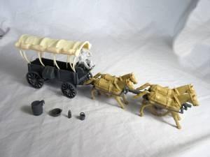2 horse Classic Toy Soldiers Conestoga Wagon Brown w/ Grey Tops 54MM